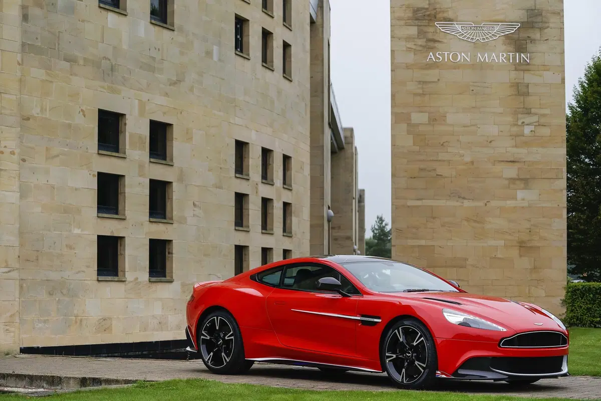 Aston Martin Wings Series: nuove special edition ispirate all'aviazione (3)