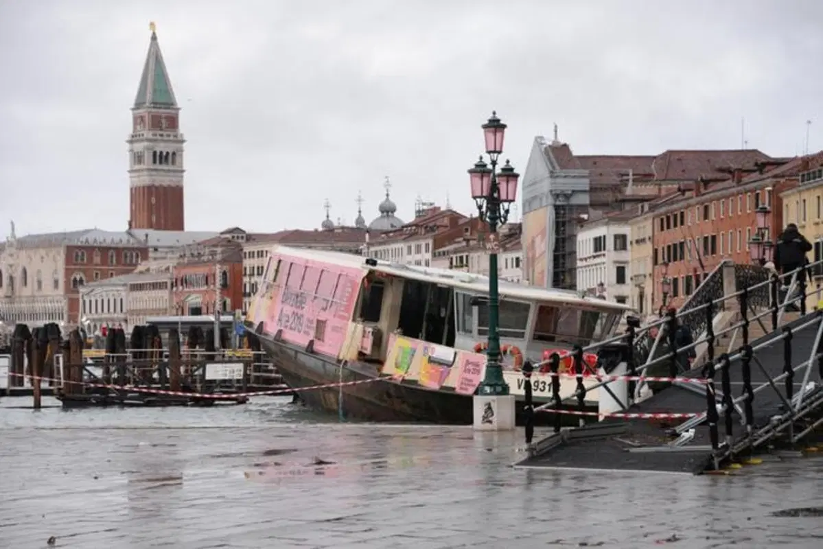 Venezia inondata, ma non solo: nel 2100 potrebbe sparire un’area grande quanto la Liguria (10)