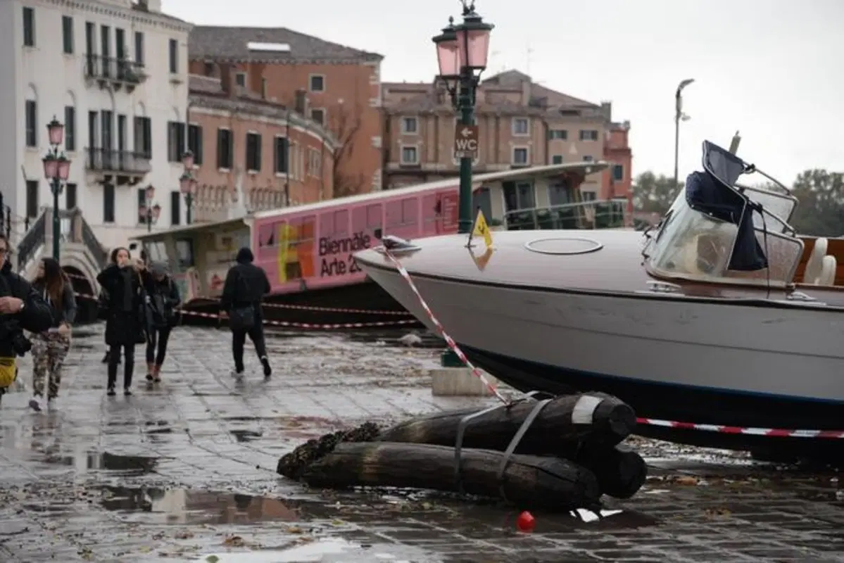 Venezia inondata, ma non solo: nel 2100 potrebbe sparire un’area grande quanto la Liguria (12)