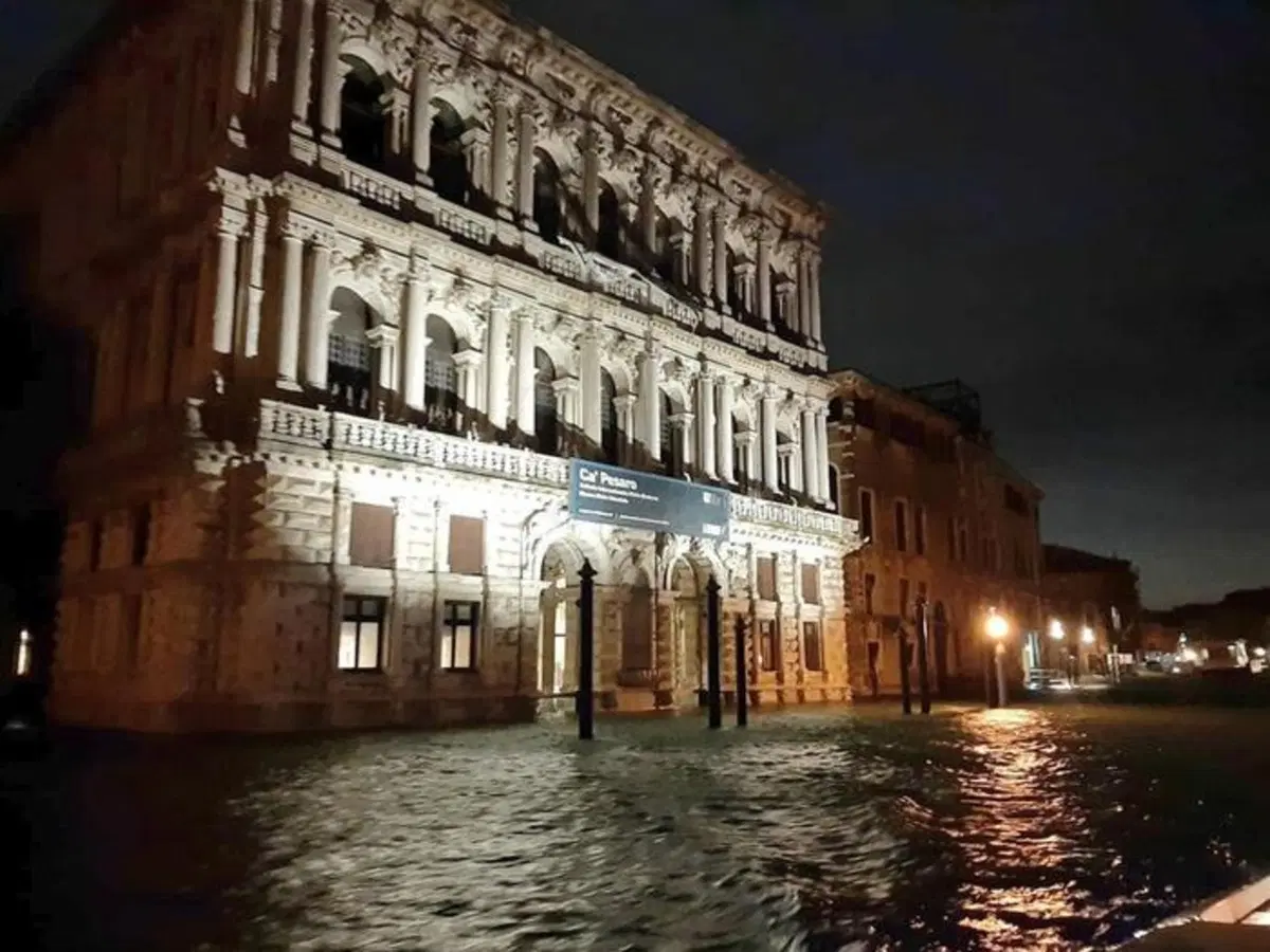 Venezia inondata, ma non solo: nel 2100 potrebbe sparire un’area grande quanto la Liguria (19)