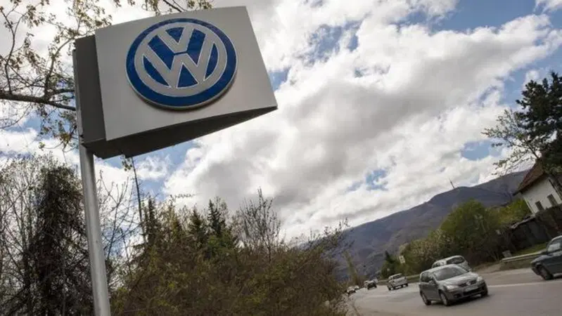 Volkswagen, aumentano gli investimenti per l'elettrico 