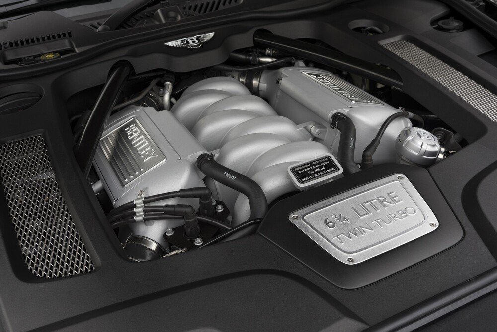 Il moderno V8 bi-turbo della Bentley Mulsanne Speed