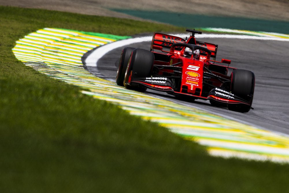 Ritiro per entrambe le Ferrari in Brasile