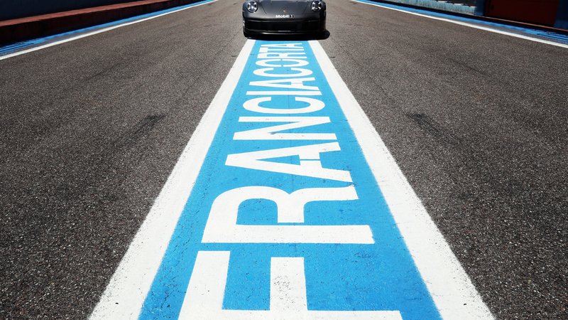 Porsche: a Franciacorta il centro pi&ugrave; grande al mondo