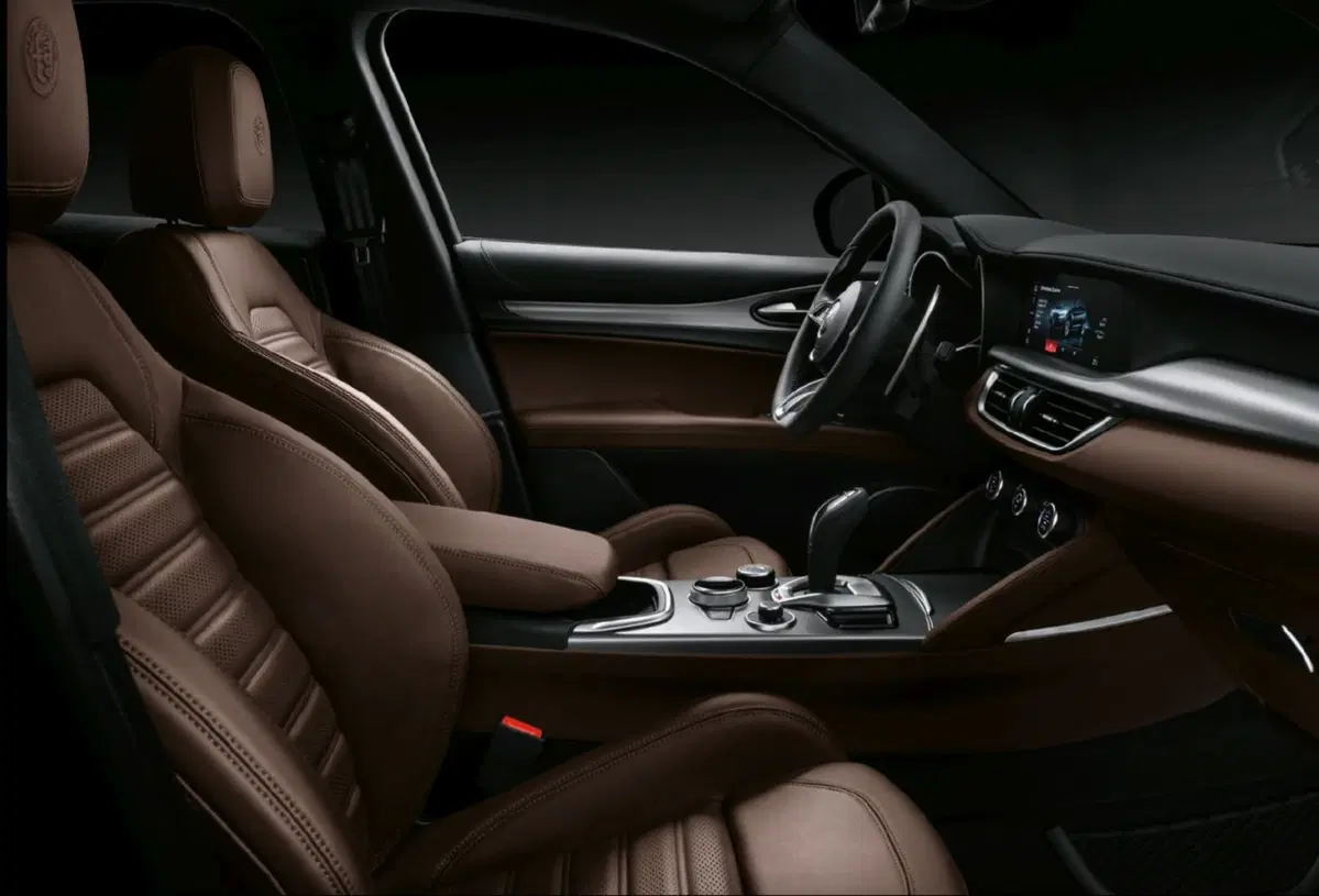 Alfa Romeo Stelvio: più tecnologia con il my 2020 (11)