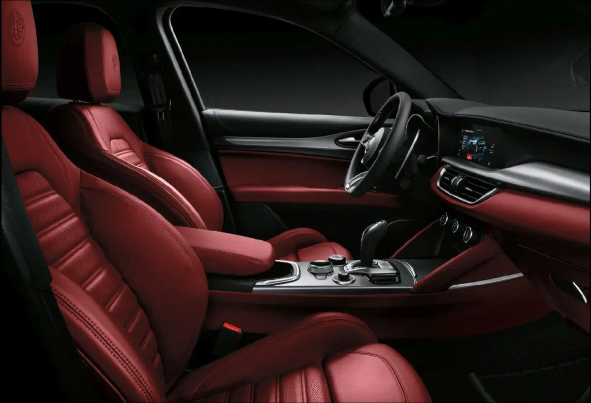 Alfa Romeo Stelvio: più tecnologia con il my 2020 (14)