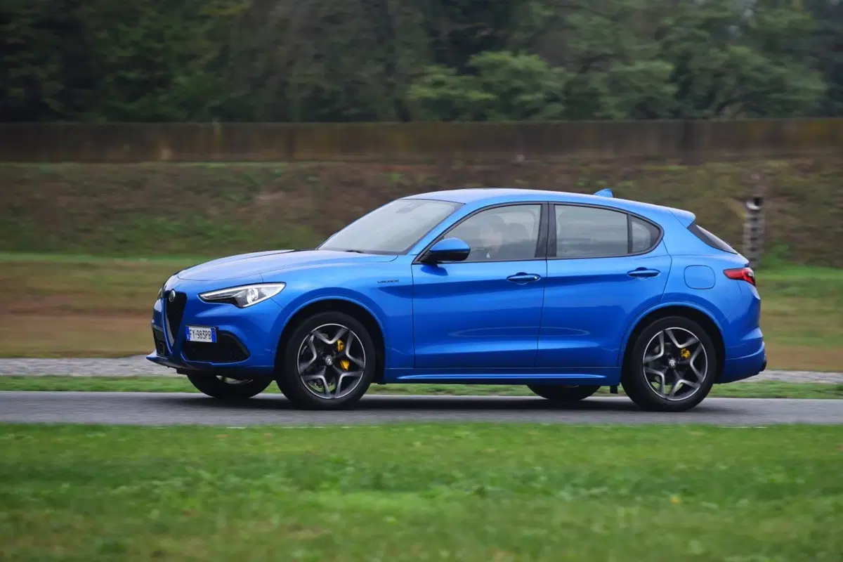 Alfa Romeo Stelvio: più tecnologia con il my 2020 (6)