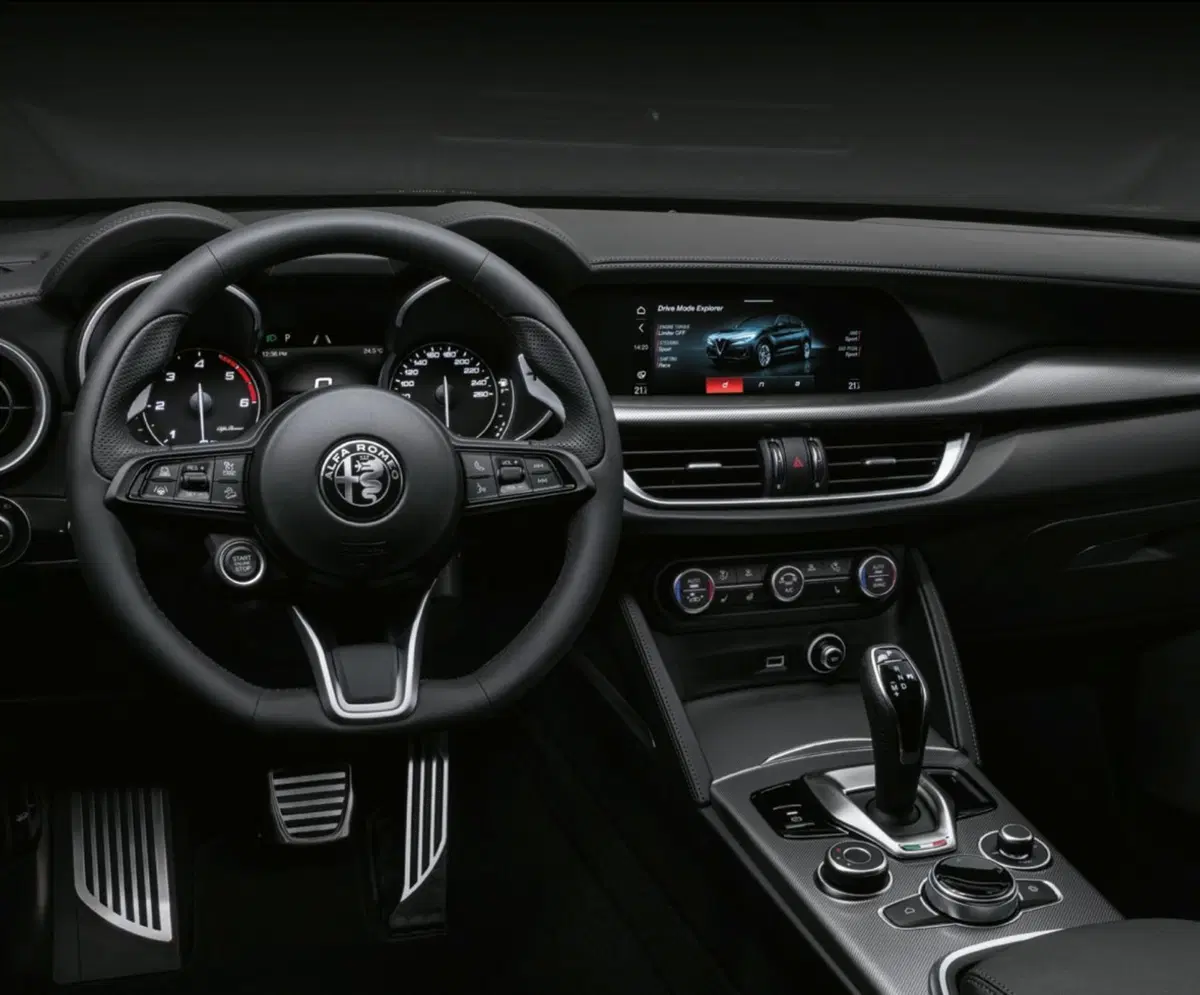 Alfa Romeo Stelvio: più tecnologia con il my 2020 (21)
