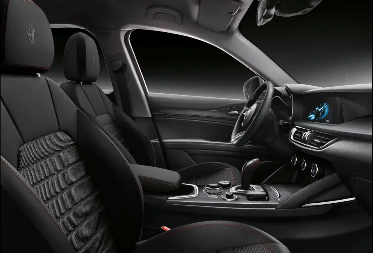 Alfa Romeo Stelvio: più tecnologia con il my 2020 (24)