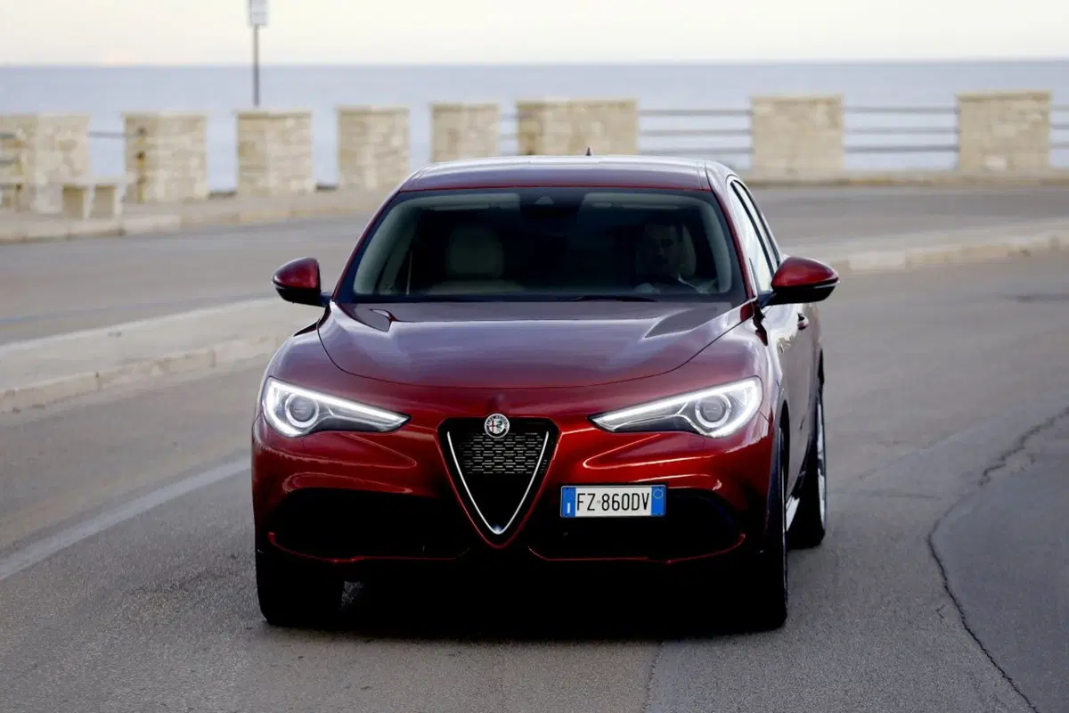 Alfa Romeo Stelvio: più tecnologia con il my 2020 (28)