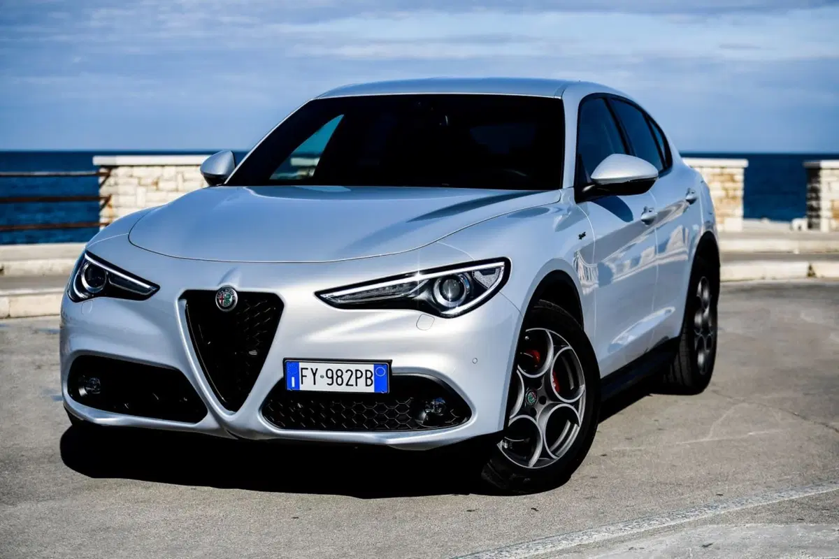 Alfa Romeo Stelvio: più tecnologia con il my 2020 (33)