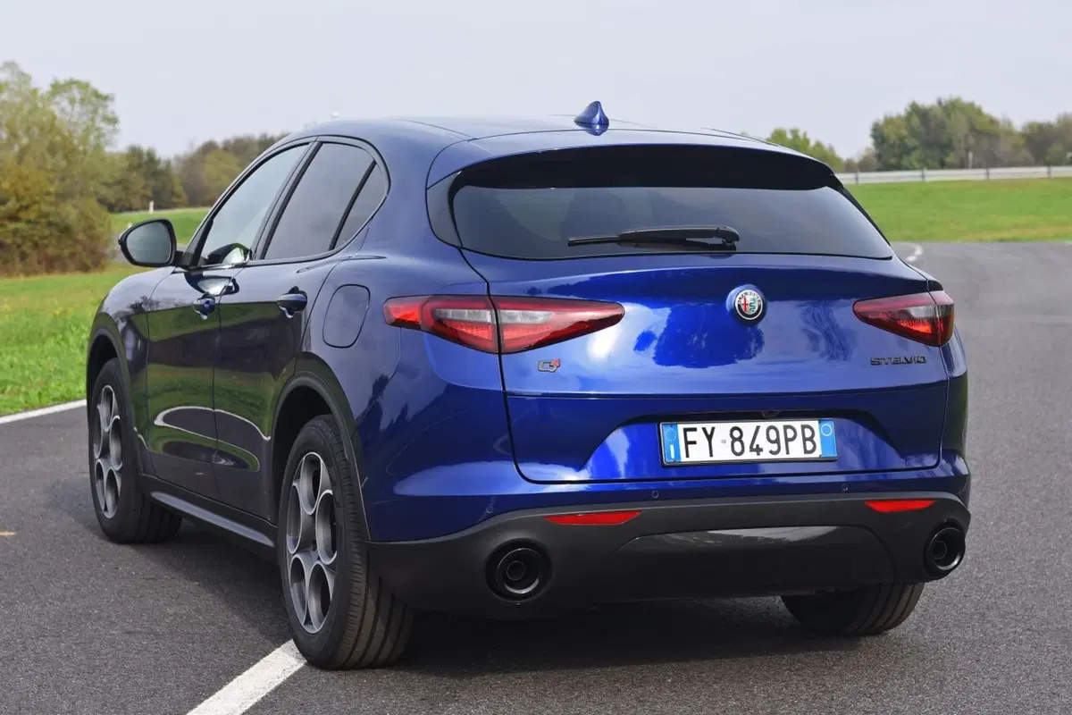 Alfa Romeo Stelvio: più tecnologia con il my 2020 (35)