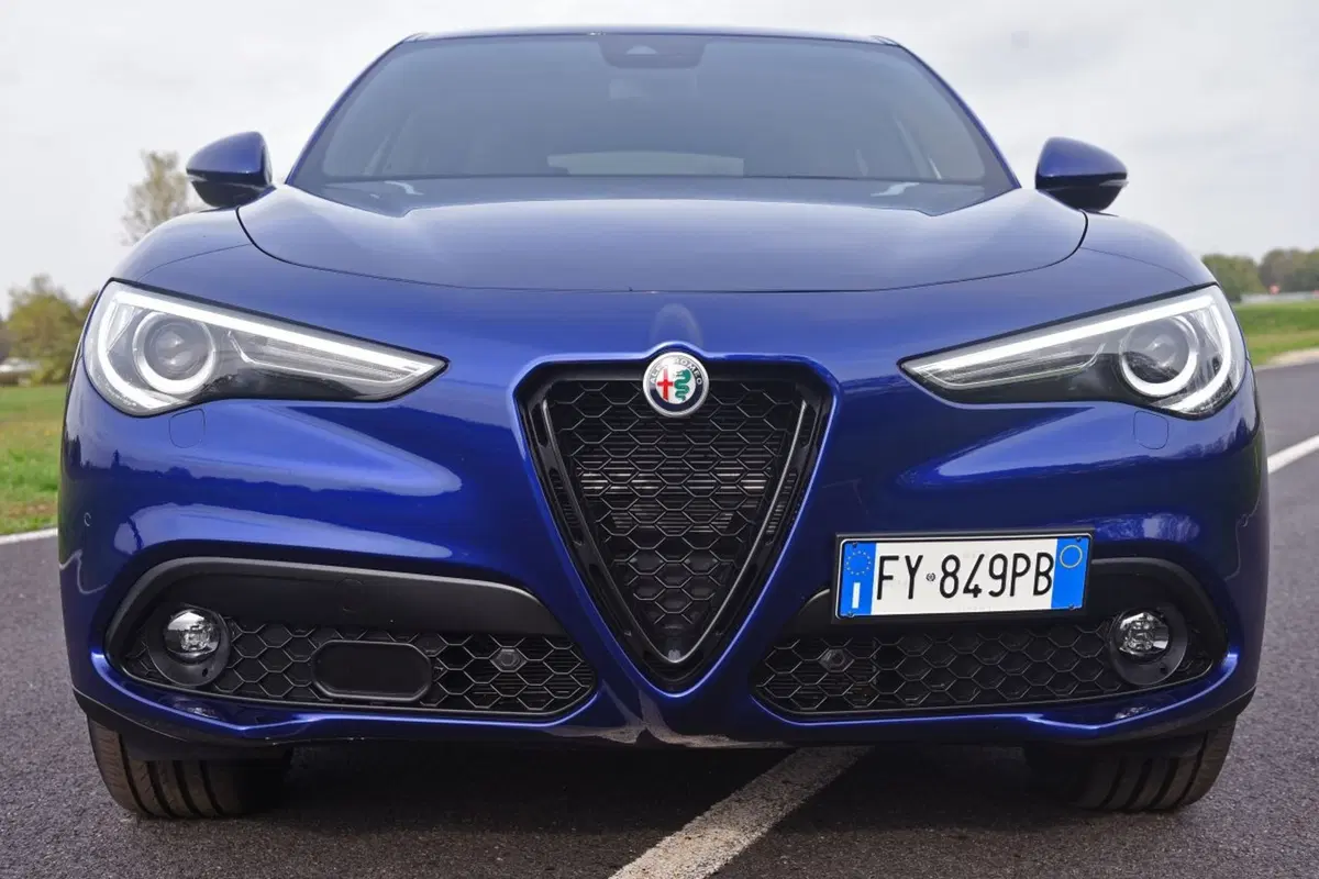 Alfa Romeo Stelvio: più tecnologia con il my 2020 (36)