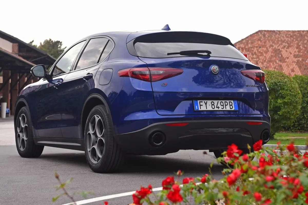 Alfa Romeo Stelvio: più tecnologia con il my 2020 (37)