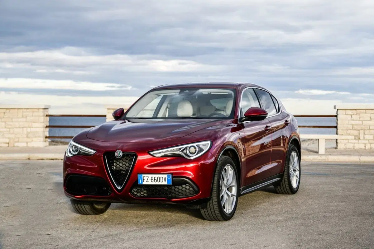 Alfa Romeo Stelvio: più tecnologia con il my 2020 (39)