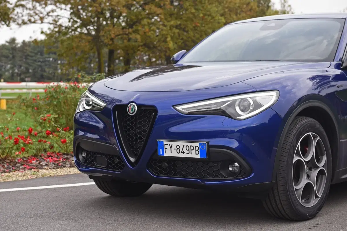Alfa Romeo Stelvio: più tecnologia con il my 2020 (43)