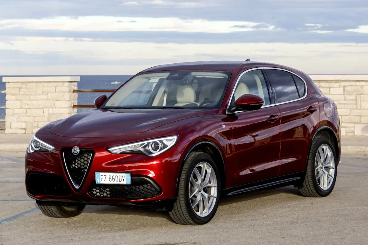 Alfa Romeo Stelvio: più tecnologia con il my 2020 (42)