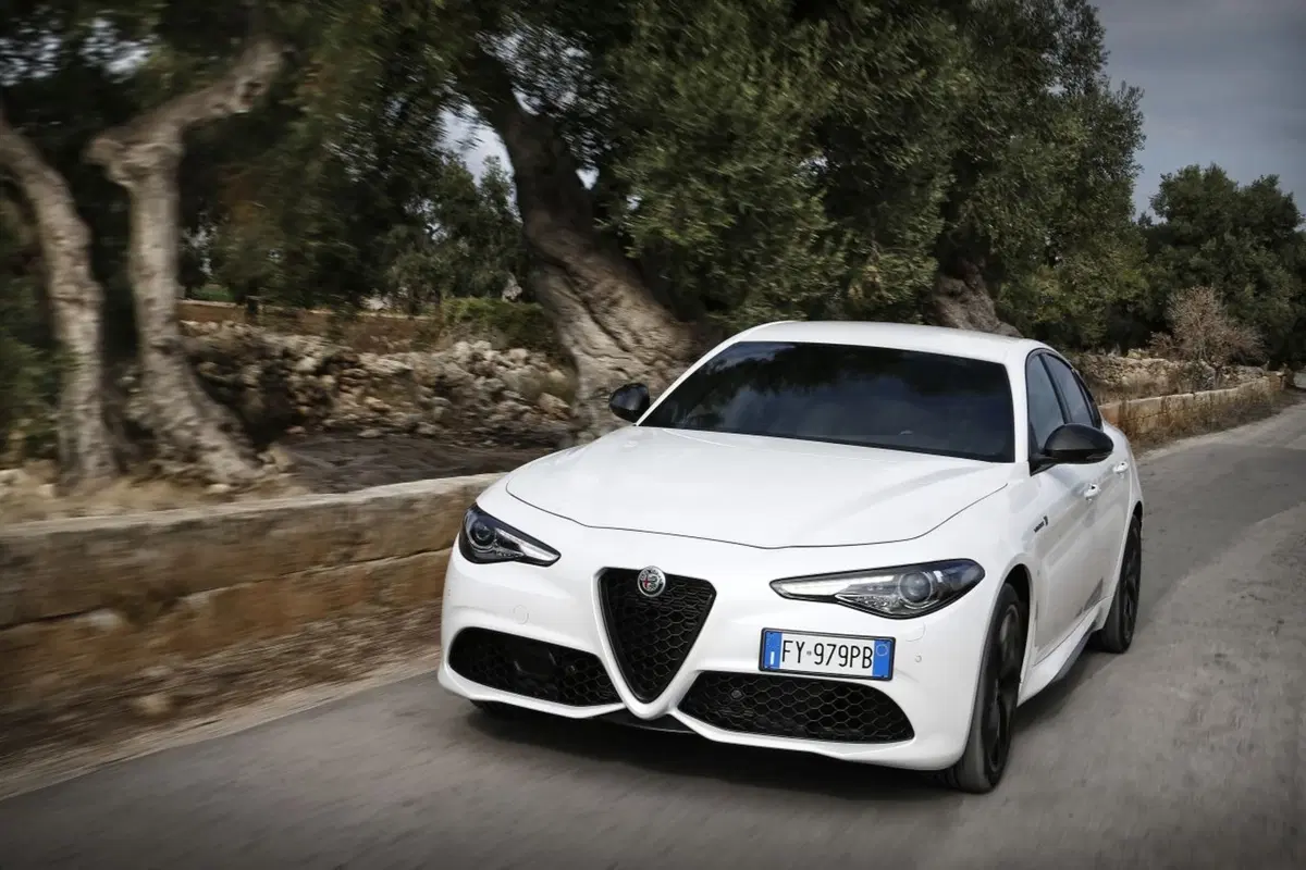 Alfa Romeo Giulia: il my 2020 è una Giulia più “autonoma” [Video] (34)