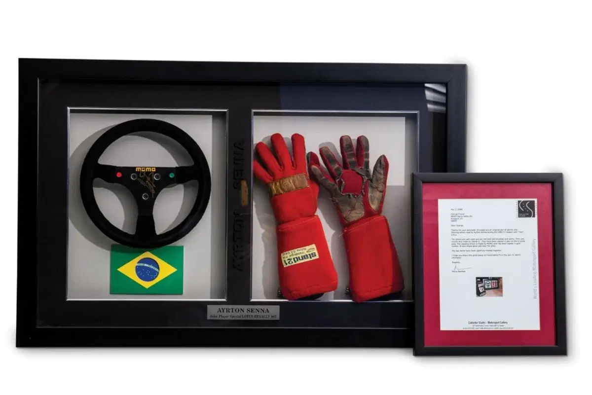 Asta di cimeli Formula 1: dal casco di Senna alla tuta Ferrari di Schumacher e tanto altro (6)
