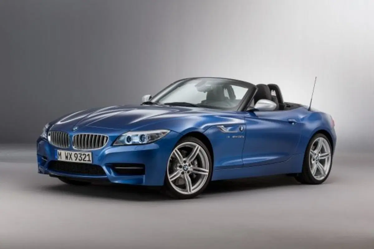 Quale comprare, Confronto: Mercedes SLC 200 Sport Vs BMW Z4 sDrive 20i (3)