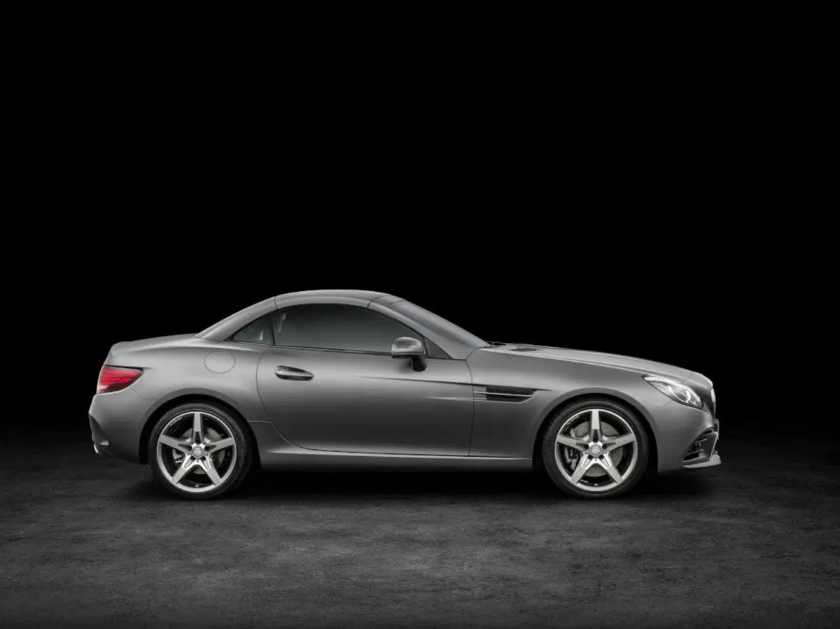 Quale comprare, Confronto: Mercedes SLC 200 Sport Vs BMW Z4 sDrive 20i (20)