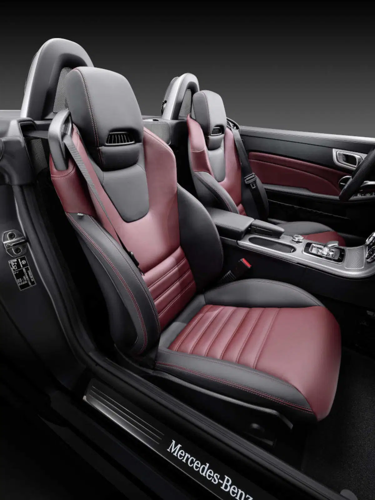 Quale comprare, Confronto: Mercedes SLC 200 Sport Vs BMW Z4 sDrive 20i (6)