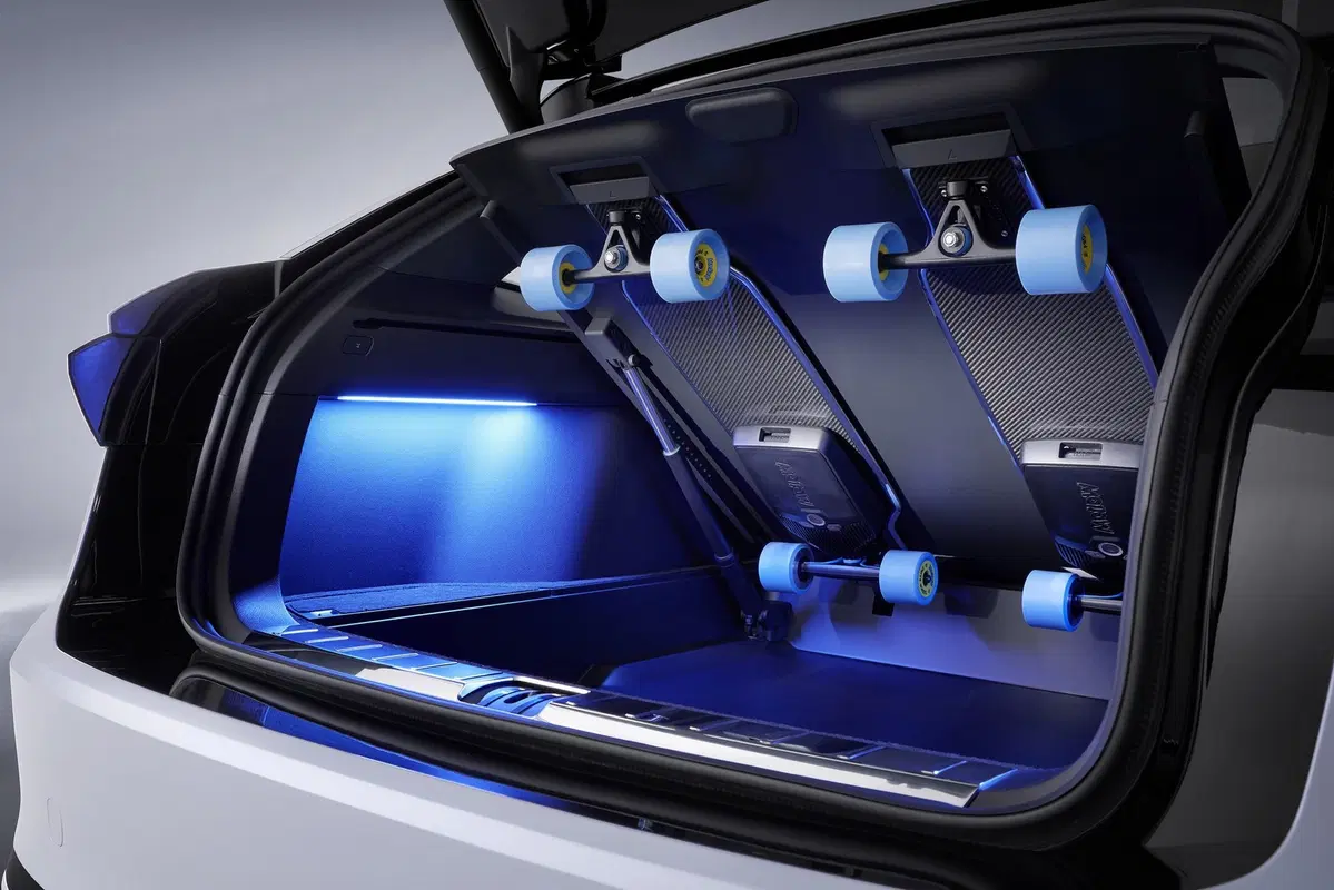 Volkswagen ID. Space Vizzion: svelata a Los Angeles 2019 (12)