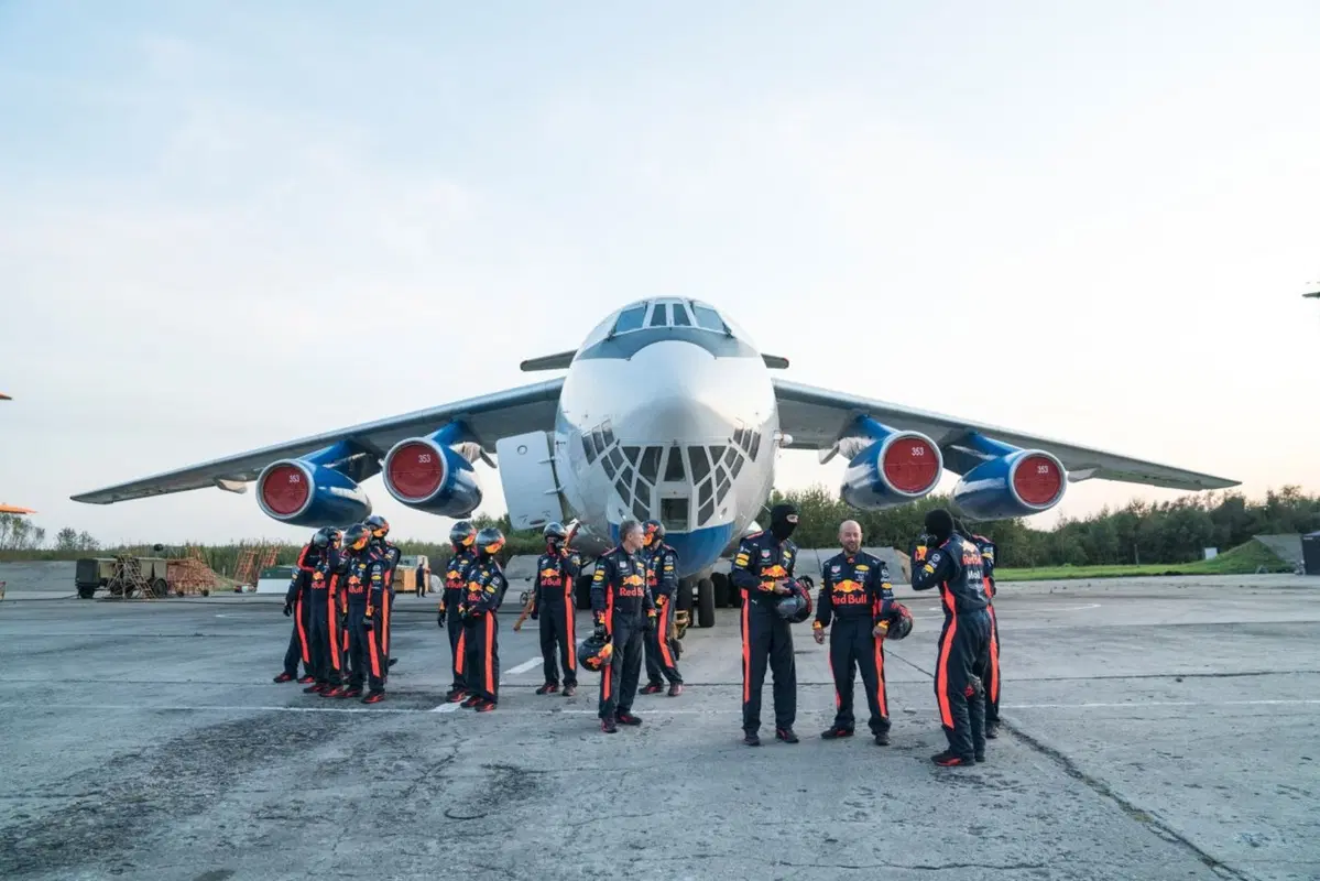 Red Bull: l’incredibile pit stop a gravità zero [Video] (5)