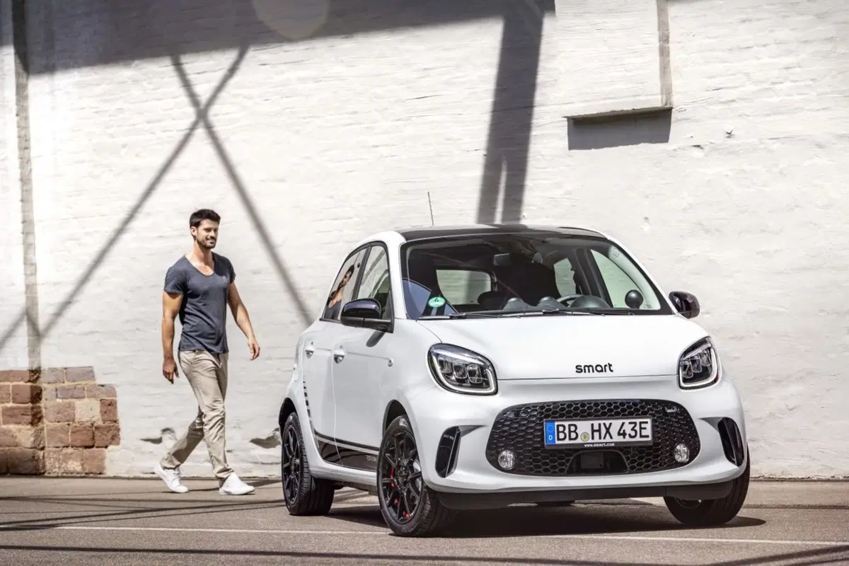 Smart: adesso solo elettrica. I prezzi in Italia (3)