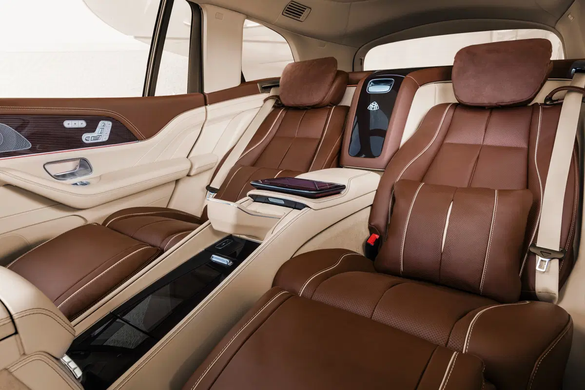 Mercedes-Maybach GLS 600, lusso sfrenato (4)