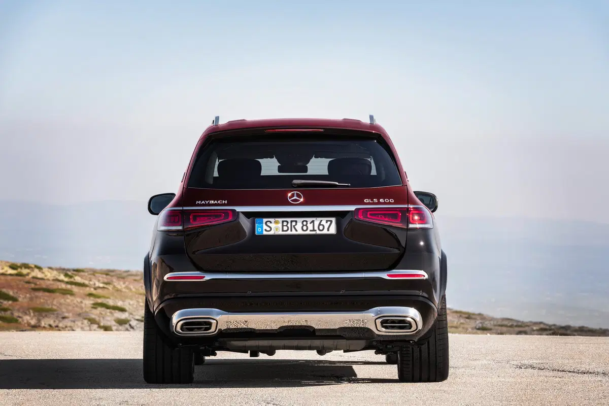 Mercedes-Maybach GLS 600, lusso sfrenato (12)