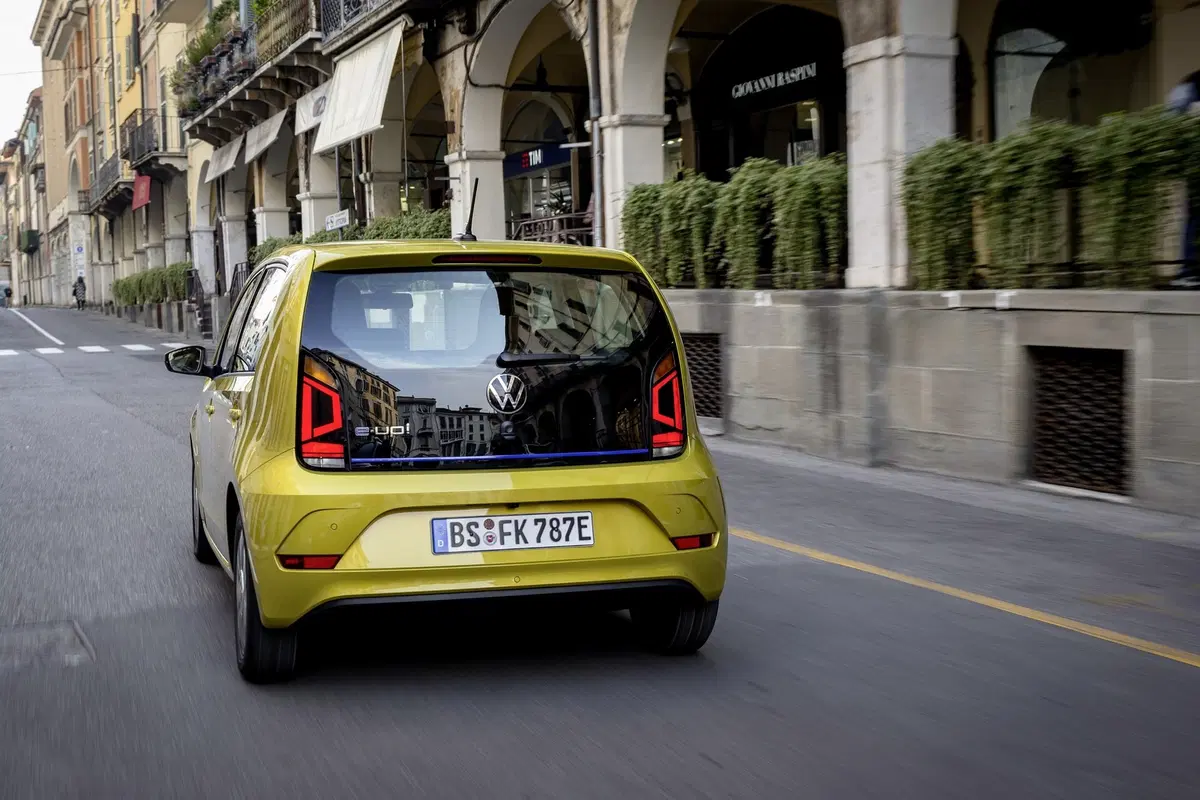 Nuova Volkswagen e-up!: la city car elettrica che stupisce [Video] (2)