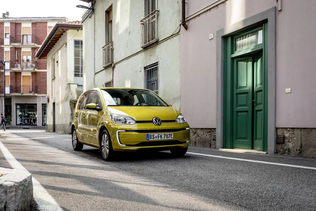 Nuova Volkswagen e-up!: la city car elettrica che stupisce [Video] (19)