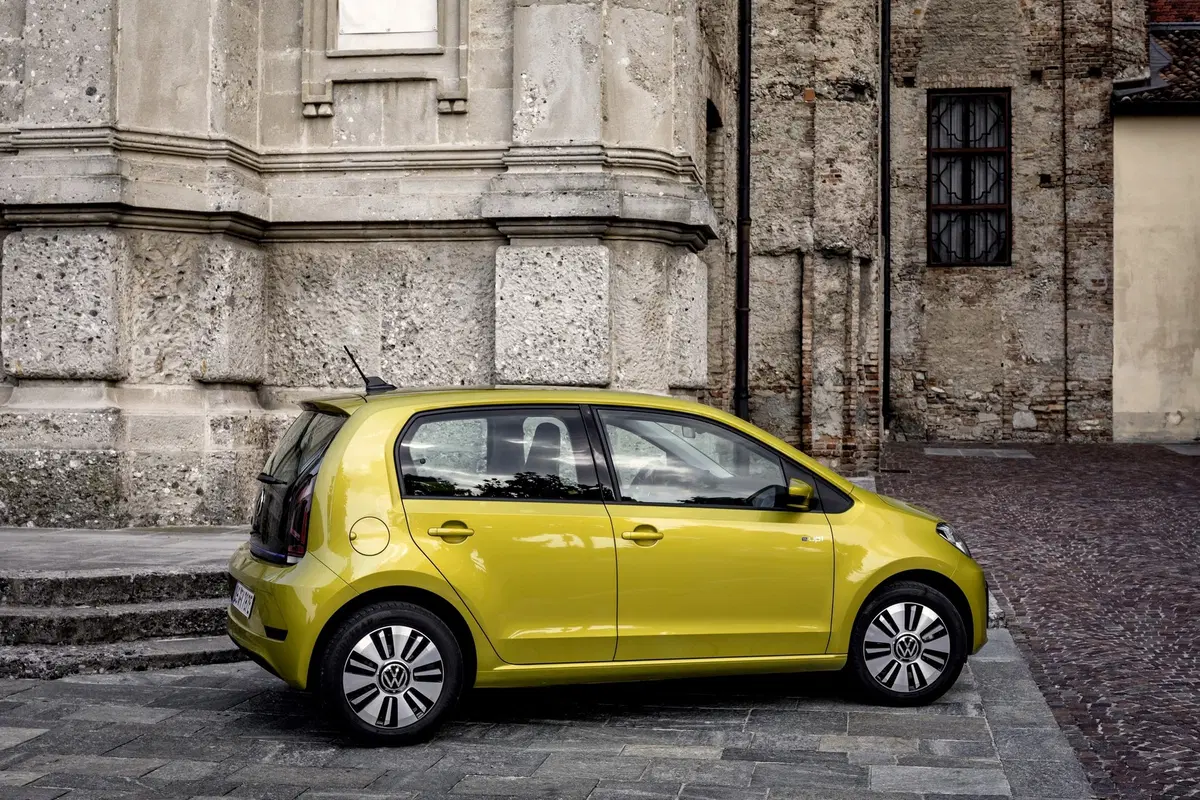 Nuova Volkswagen e-up!: la city car elettrica che stupisce [Video] (16)