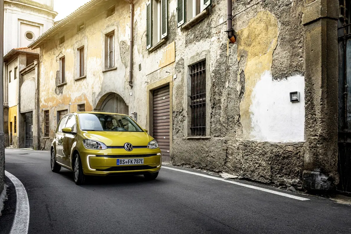 Nuova Volkswagen e-up!: la city car elettrica che stupisce [Video] (20)