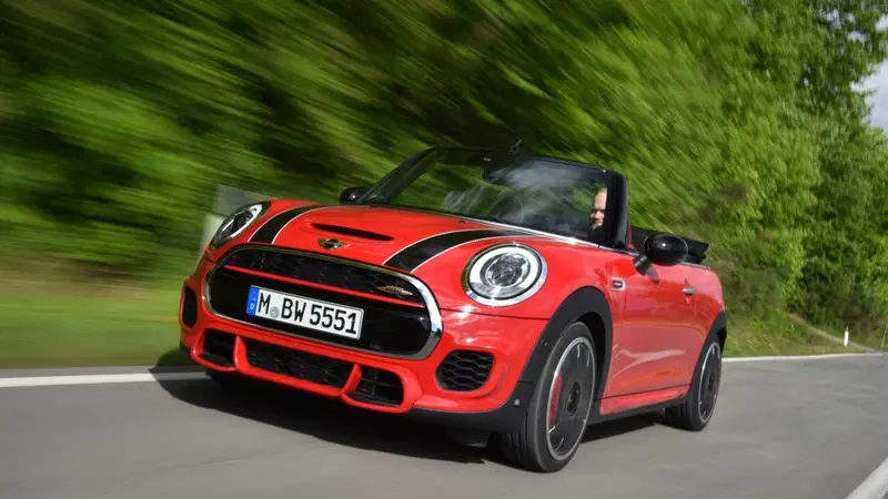 Nuova Mini John Cooper Works Cabrio: 231 CV da godersi all'aperto