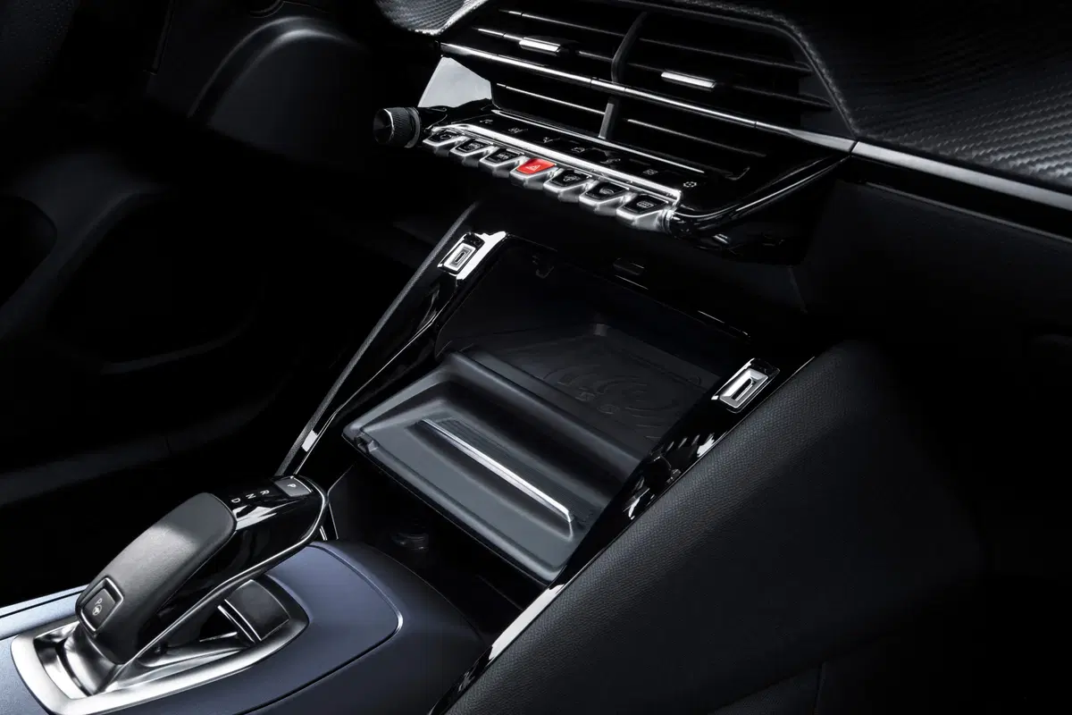 Peugeot 2008 1.2 puretech Active s&s 100cv (33)
