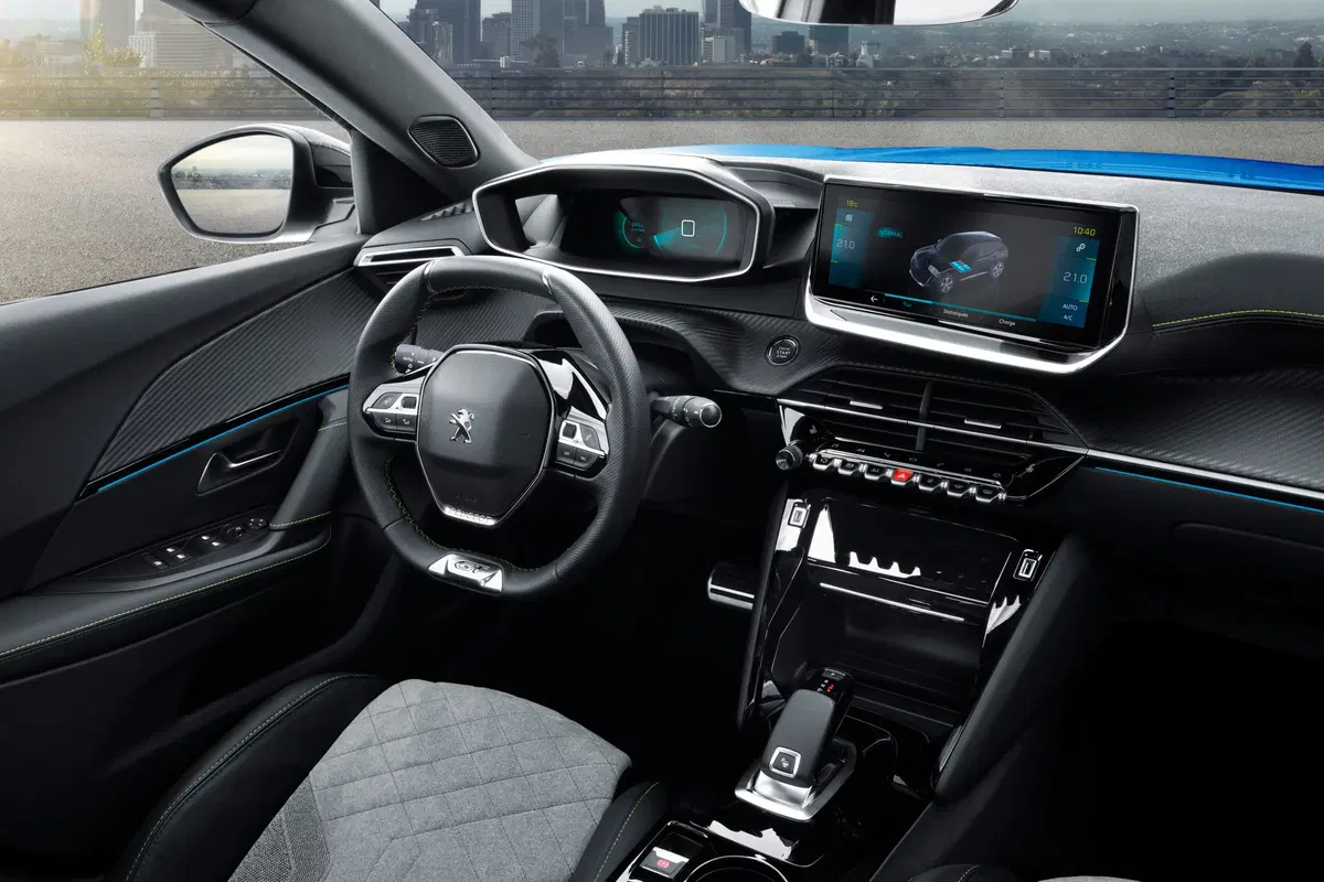 Peugeot 2008 1.2 puretech Active s&s 100cv (24)