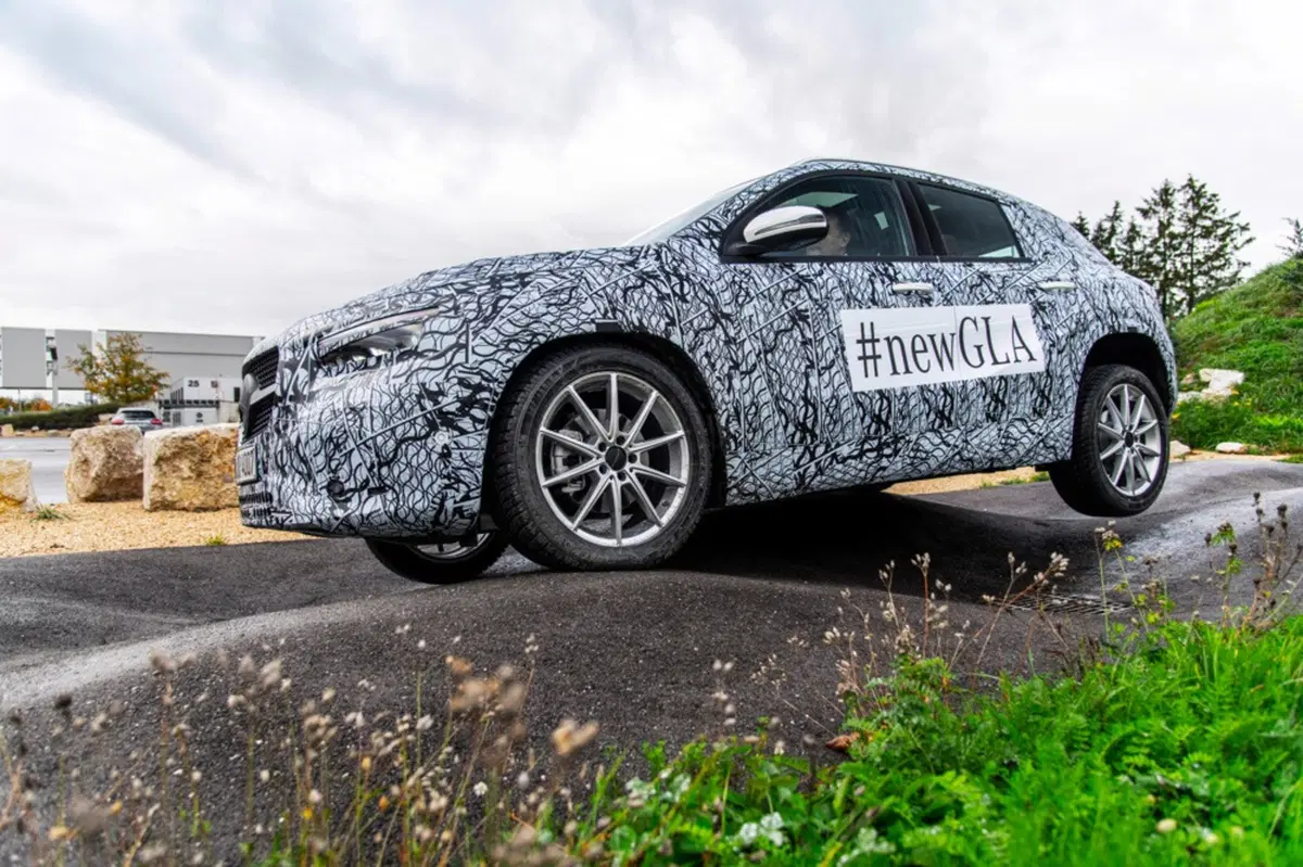 Nuova Mercedes GLA: la vedremo l'11 dicembre in diretta video