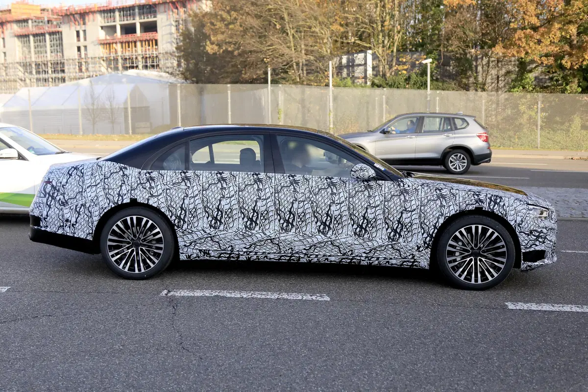 Nuova Mercedes Classe S, le foto spia (11)