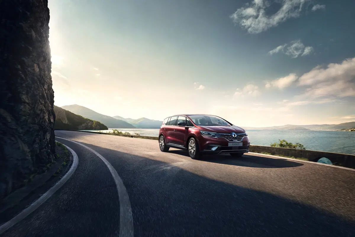 Renault Espace 2020: restyling e più tecnologia di bordo (3)