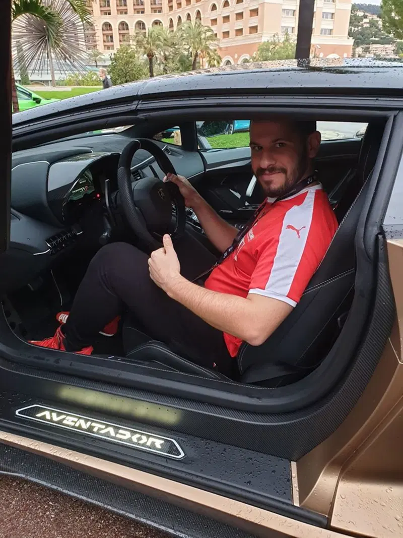 Salvatore Maraglino a bordo della Lamborghini Aventador SVJ prima della finale della Nations Cup del FIA World Tour su GT Sport