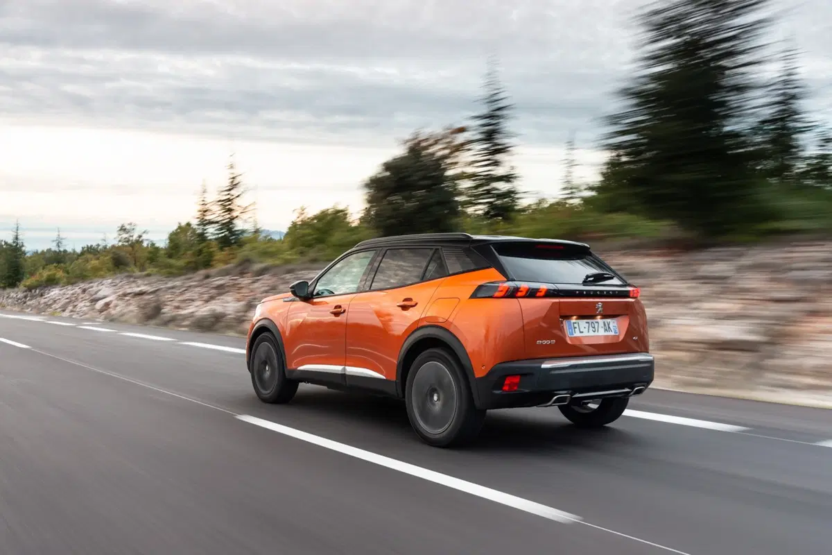 Nuova Peugeot 2008: ordini aperti e nuove modalità di leasing (3)