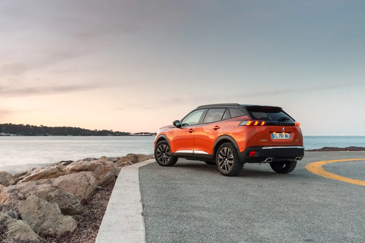 Nuova Peugeot 2008: ordini aperti e nuove modalità di leasing (5)
