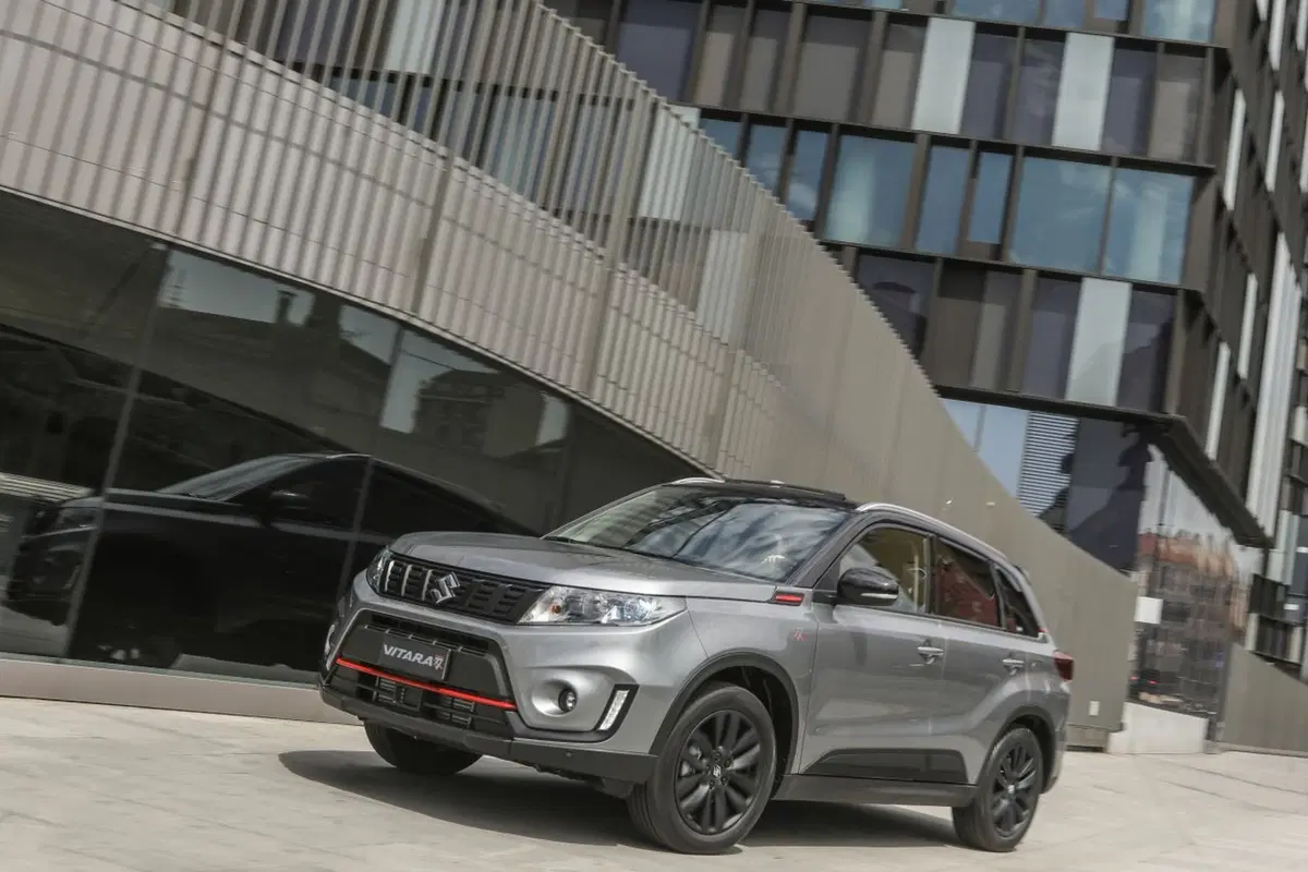 Suzuki Vitara Katana, tributo al mito degli anni ‘80 (3)