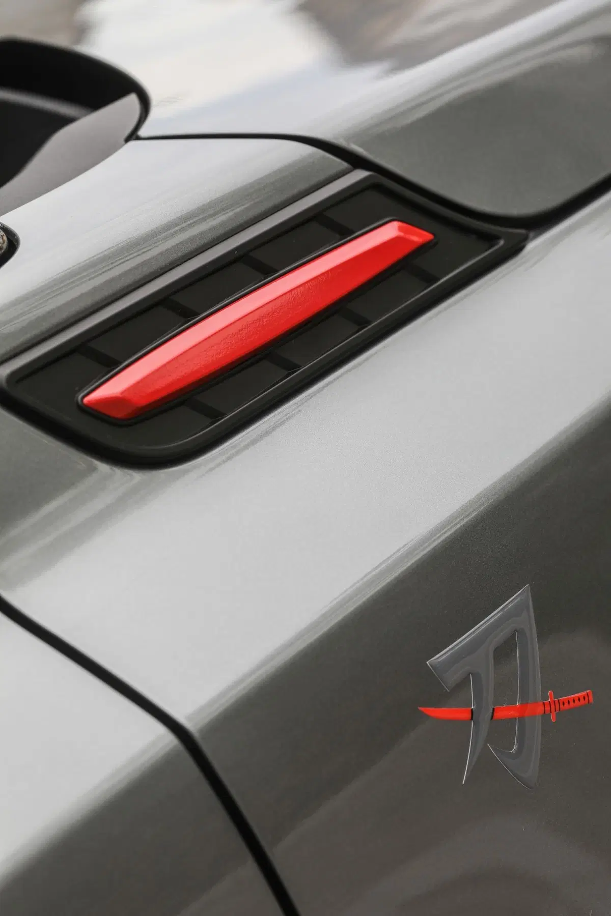 Suzuki Vitara Katana, tributo al mito degli anni ‘80 (9)