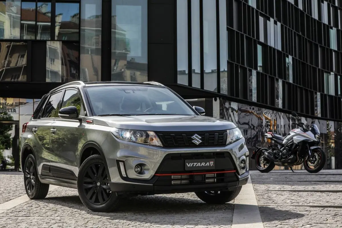 Suzuki Vitara Katana, tributo al mito degli anni ‘80 (12)