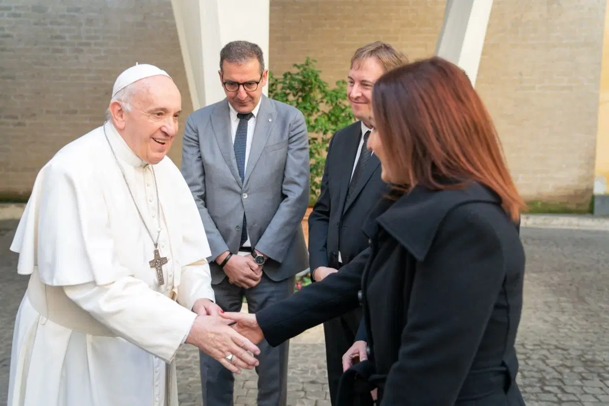 Una Dacia Duster per Papa Francesco (9)