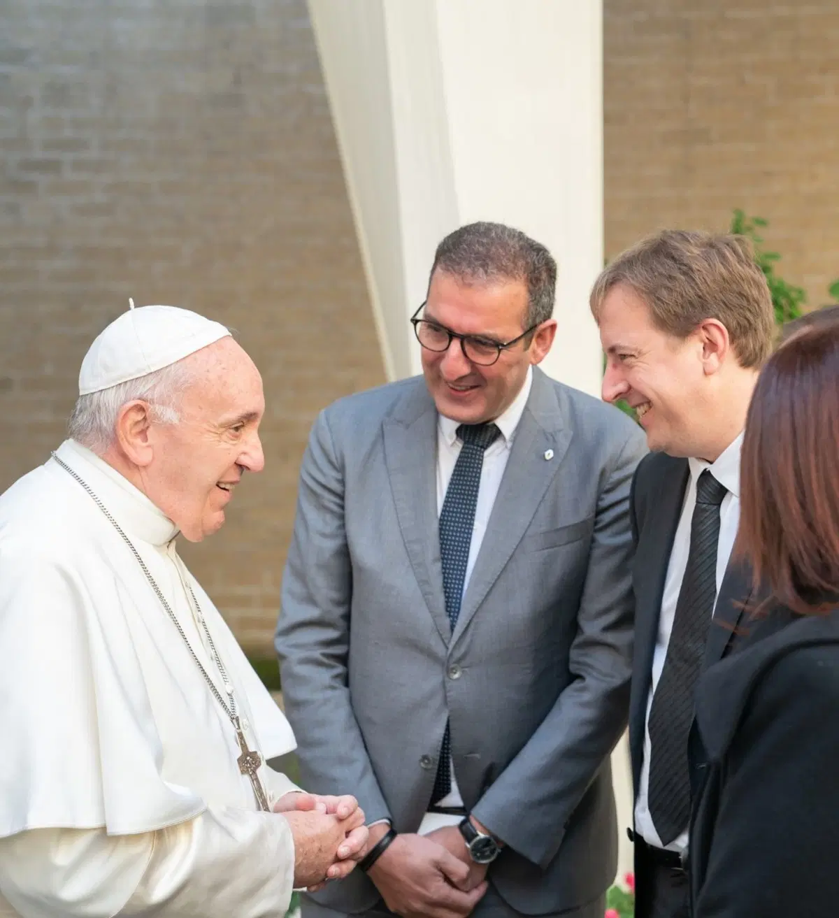 Una Dacia Duster per Papa Francesco (13)