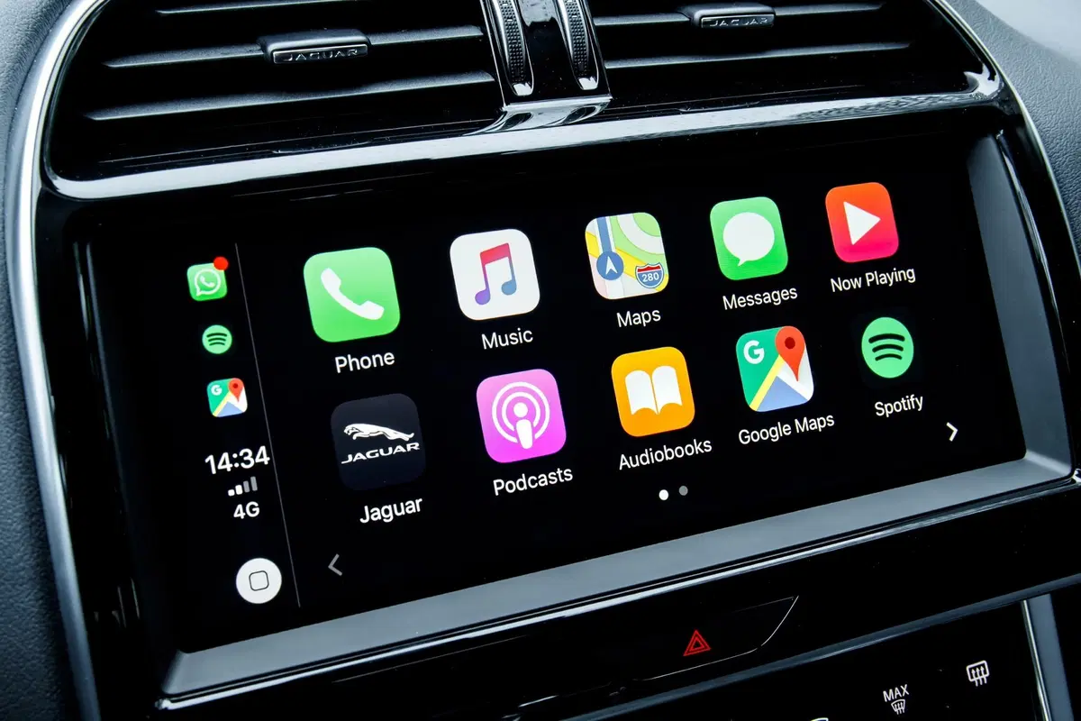 Jaguar e Land Rover: arriva l'infotaiment che si aggiorna in automatico (5)